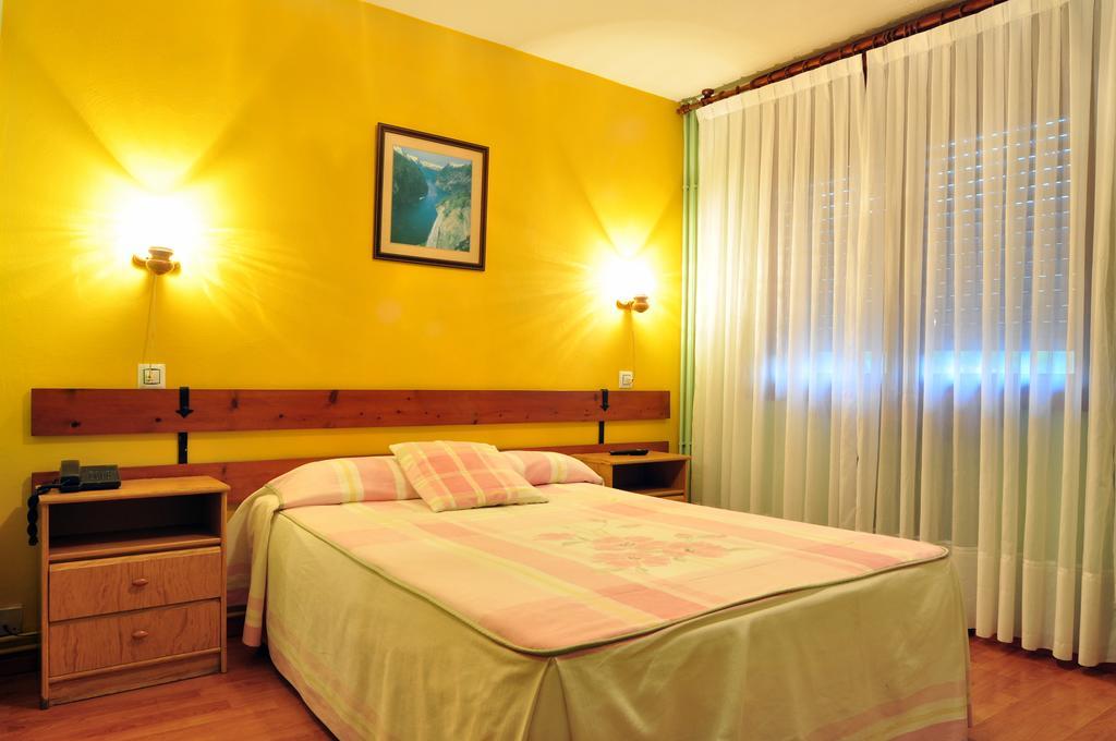 Hostal Europa San Roque del Acebal Ngoại thất bức ảnh
